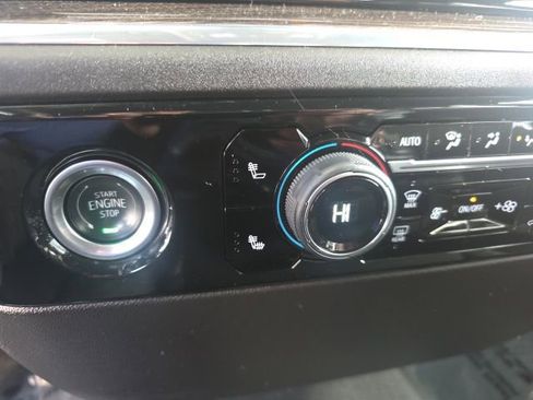 Used 2024 Chevrolet Silverado 1500 LT image 31