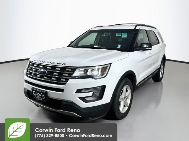 Used 2017 Ford Explorer XLT AWD/4WD image 3