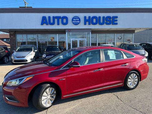 Used 2016 Hyundai Sonata SE image 1