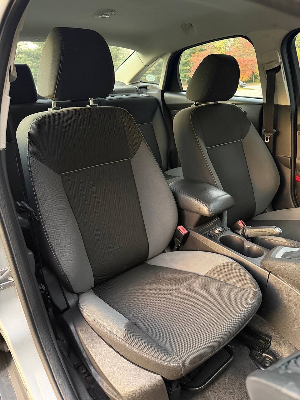 Used 2013 Ford Focus SE FWD image 22