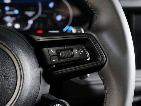 Certified 2026 Porsche Cayenne AWD/4WD image 23