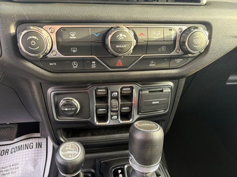 New 2026 Jeep Gladiator Sport image 31