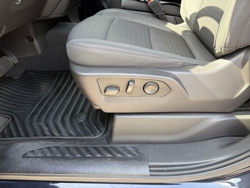 Used 2023 Chevrolet Silverado 1500 Custom image 20