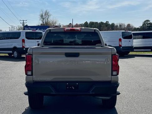 Used 2023 Chevrolet Colorado W/T image 10