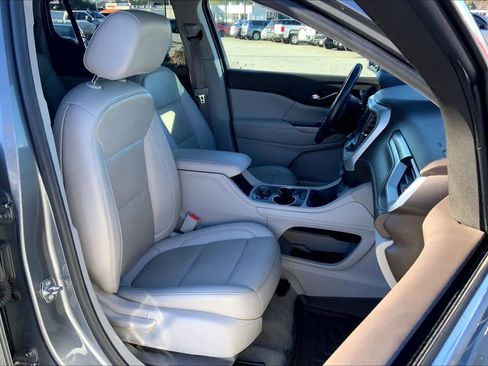 Used 2021 GMC Acadia SLT image 8