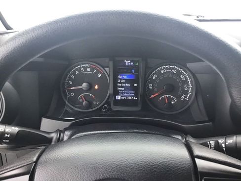 Used 2023 Toyota Tacoma SR image 31