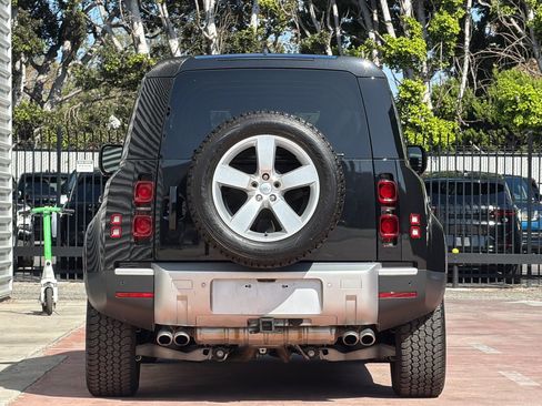 Certified 2024 Land Rover Defender 110 SE AWD/4WD image 10