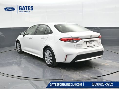 Used 2022 Toyota Corolla LE image 8