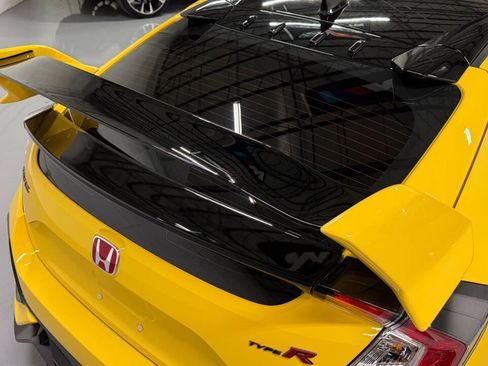 Used 2021 Honda Civic Type R Limited image 13