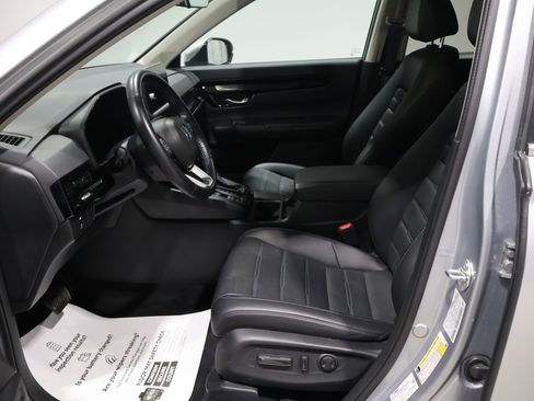 Used 2025 Honda CR-V EX-L image 9