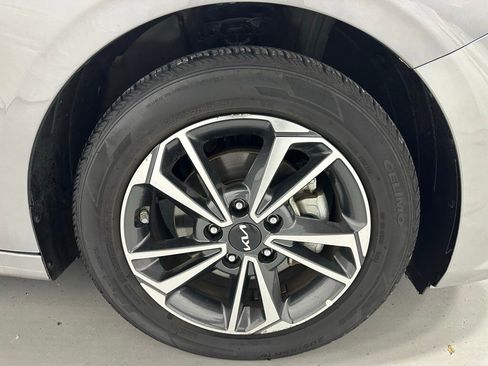 Used 2024 Kia Forte LXS image 55