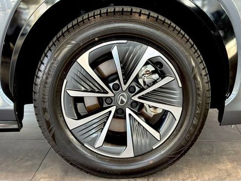 Used 2024 Lexus RZ 300e Premium image 37