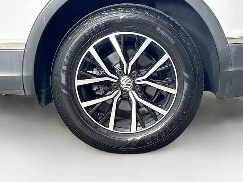 Certified 2021 Volkswagen Tiguan SE AWD/4WD image 30