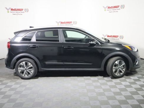 Used 2022 Kia Niro EX FWD image 3