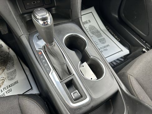 Used 2019 Chevrolet Equinox LT image 25