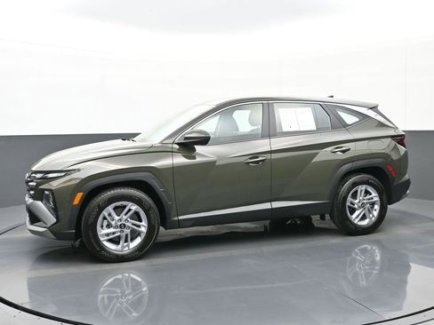 Certified 2026 Hyundai Tucson SE image 7