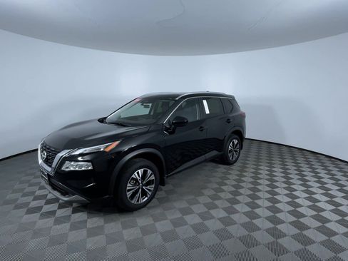 Certified 2023 Nissan Rogue SV w/ SV Premium B Package AWD/4WD image 4
