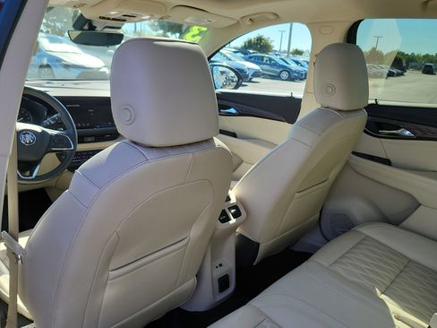 Used 2023 Buick Envision Avenir image 14