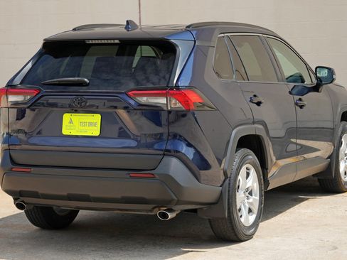 Used 2021 Toyota RAV4 XLE w/ Convenience Package FWD image 48