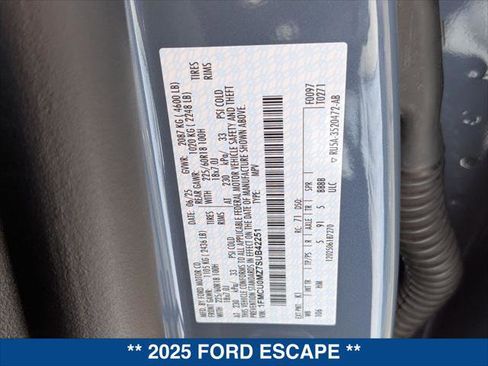 Used 2025 Ford Escape ST-Line w/ Equipment Group 301A image 24