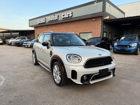 Used 2022 MINI Cooper Countryman image 2