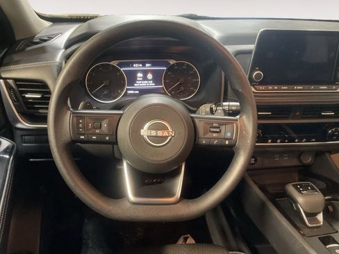 Used 2024 Nissan Rogue SV image 14