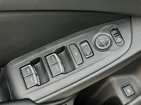 Used 2018 Honda Accord Sport image 15