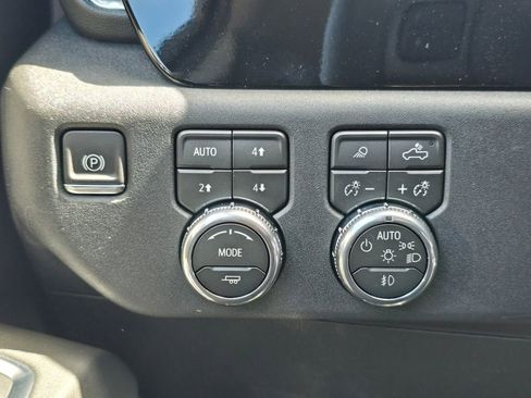 Certified 2026 GMC Sierra 3500 SLT w/ SLT Premium Package AWD/4WD image 20