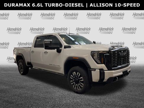 Used 2024 GMC Sierra 2500 Denali Ultimate AWD/4WD image 2