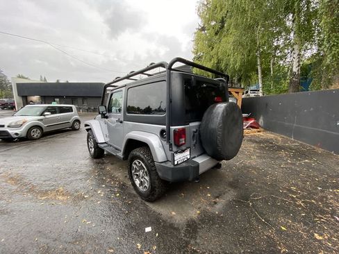 Used 2014 Jeep Wrangler Sahara AWD/4WD image 4