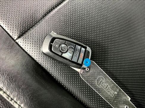 Used 2017 Ford F250 Lariat w/ Lariat Ultimate Package image 15