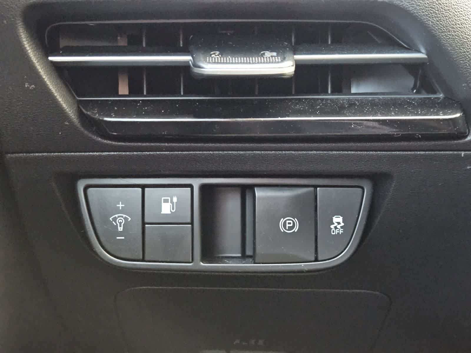 Certified 2024 Kia EV6 Light AWD/4WD image 19