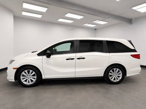 Used 2018 Honda Odyssey LX image 4