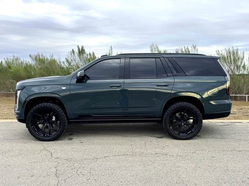 Used 2025 Cadillac Escalade Sport w/ Touring Package image 13