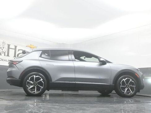 New 2026 Chevrolet Equinox EV LT FWD image 31