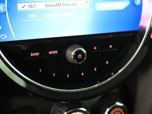 Used 2024 MINI Cooper 2-Door Hardtop FWD image 25