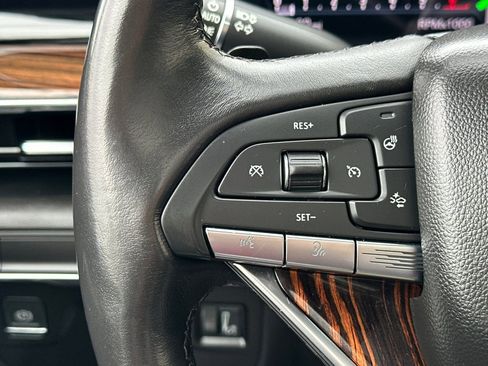 Used 2021 Cadillac Escalade Premium Luxury RWD image 33