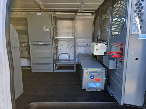 Used 2014 Ford E-250 and Econoline 250 w/ Power Group image 22