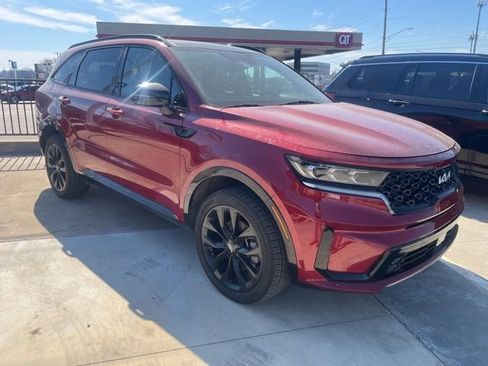 Used 2022 Kia Sorento SX image 1
