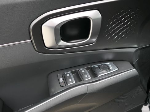 New 2026 Kia Sorento S FWD image 12
