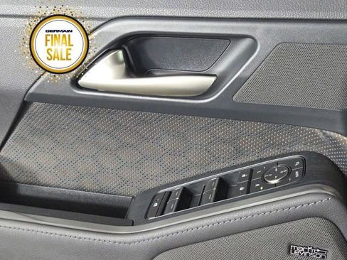 Used 2024 Lexus GX 550 image 24