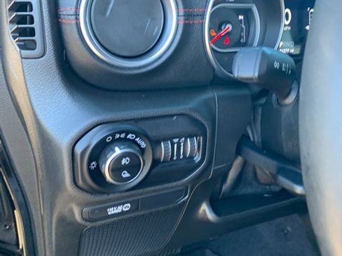 Used 2020 Jeep Gladiator Rubicon image 23