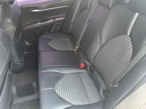 Used 2021 Toyota Camry SE FWD image 31