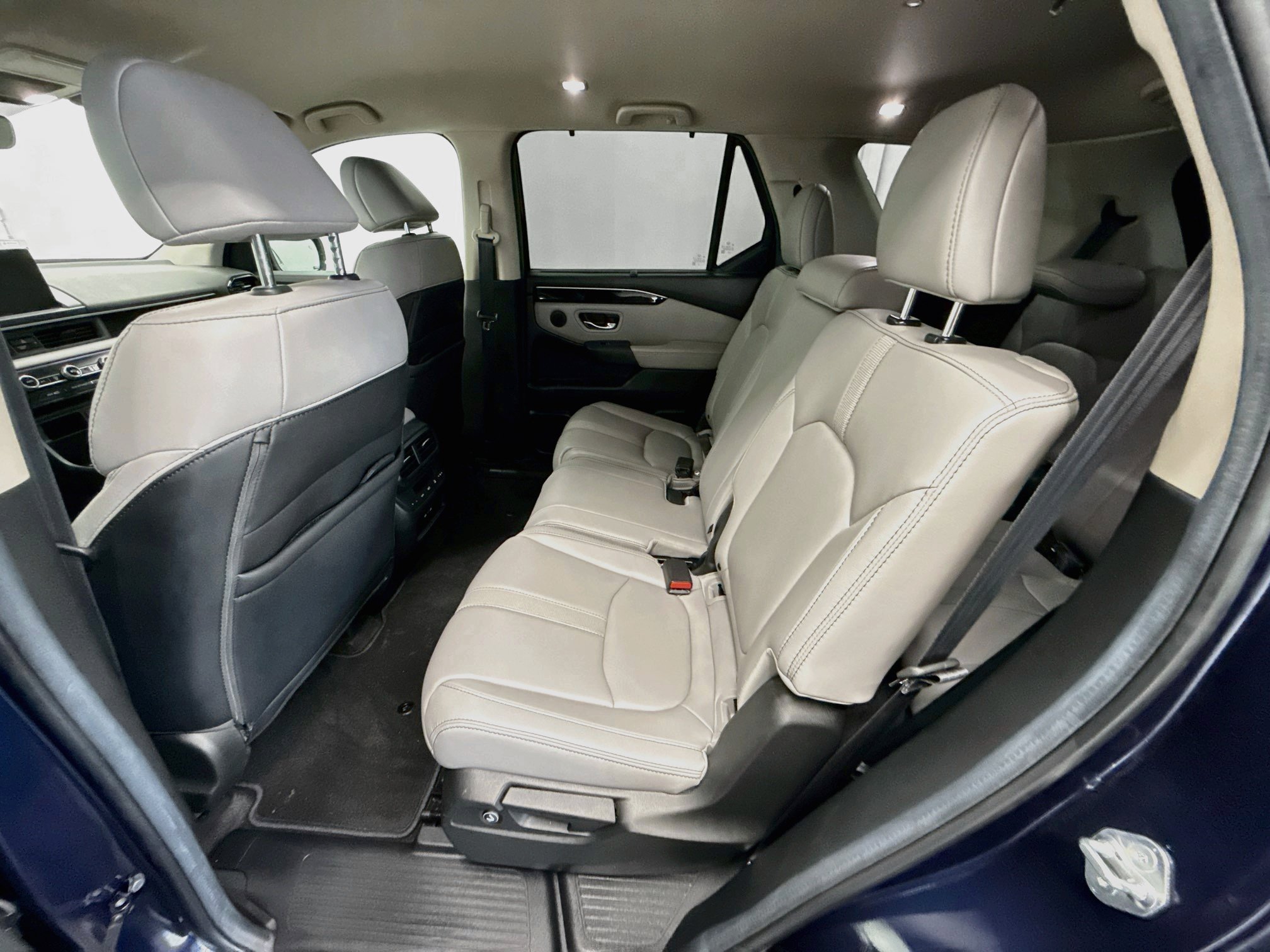 Used 2025 Honda Pilot EX-L image 27
