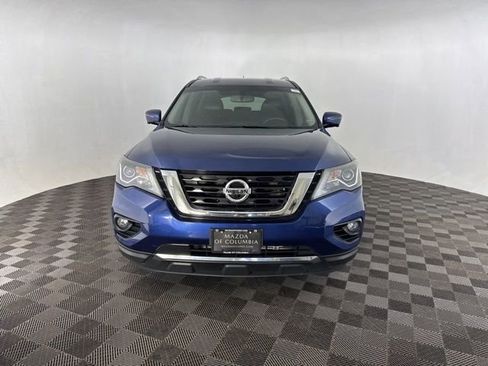 Used 2017 Nissan Pathfinder SL image 2