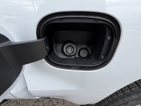 New 2026 Chevrolet Silverado 1500 LTZ w/ Z71 Off-Road Package image 13