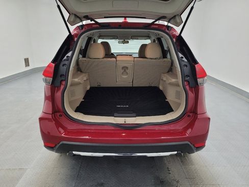 Used 2017 Nissan Rogue SV image 29