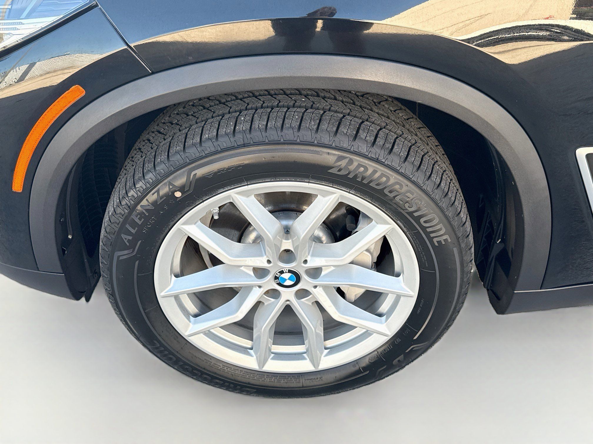 Used 2023 BMW X5 xDrive40i w/ Parking Assistance Package AWD/4WD image 36