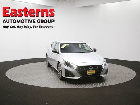 Used 2024 Nissan Altima 2.5 SV image 48