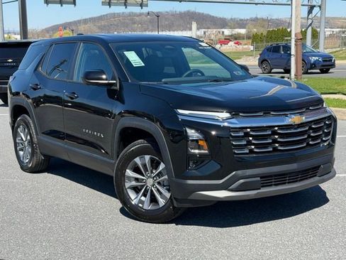 New 2026 Chevrolet Equinox LT w/ Convenience Package II AWD/4WD image 1